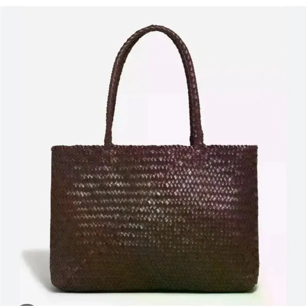 Madewell “The Signature Woven Tote” In Color Coffee Bean - Picture 7 of 11